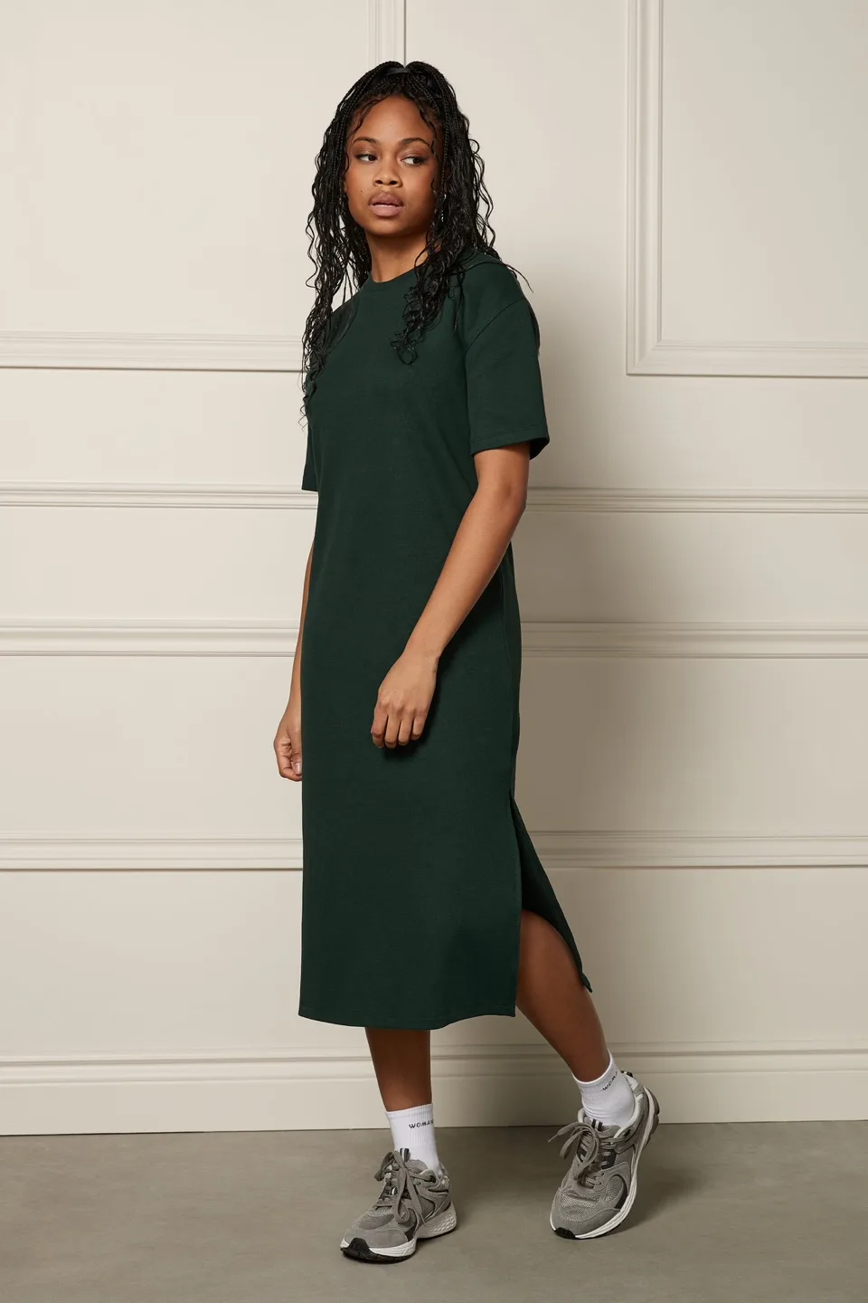 Uniqlo Ribbed Midi Dress thumbnail