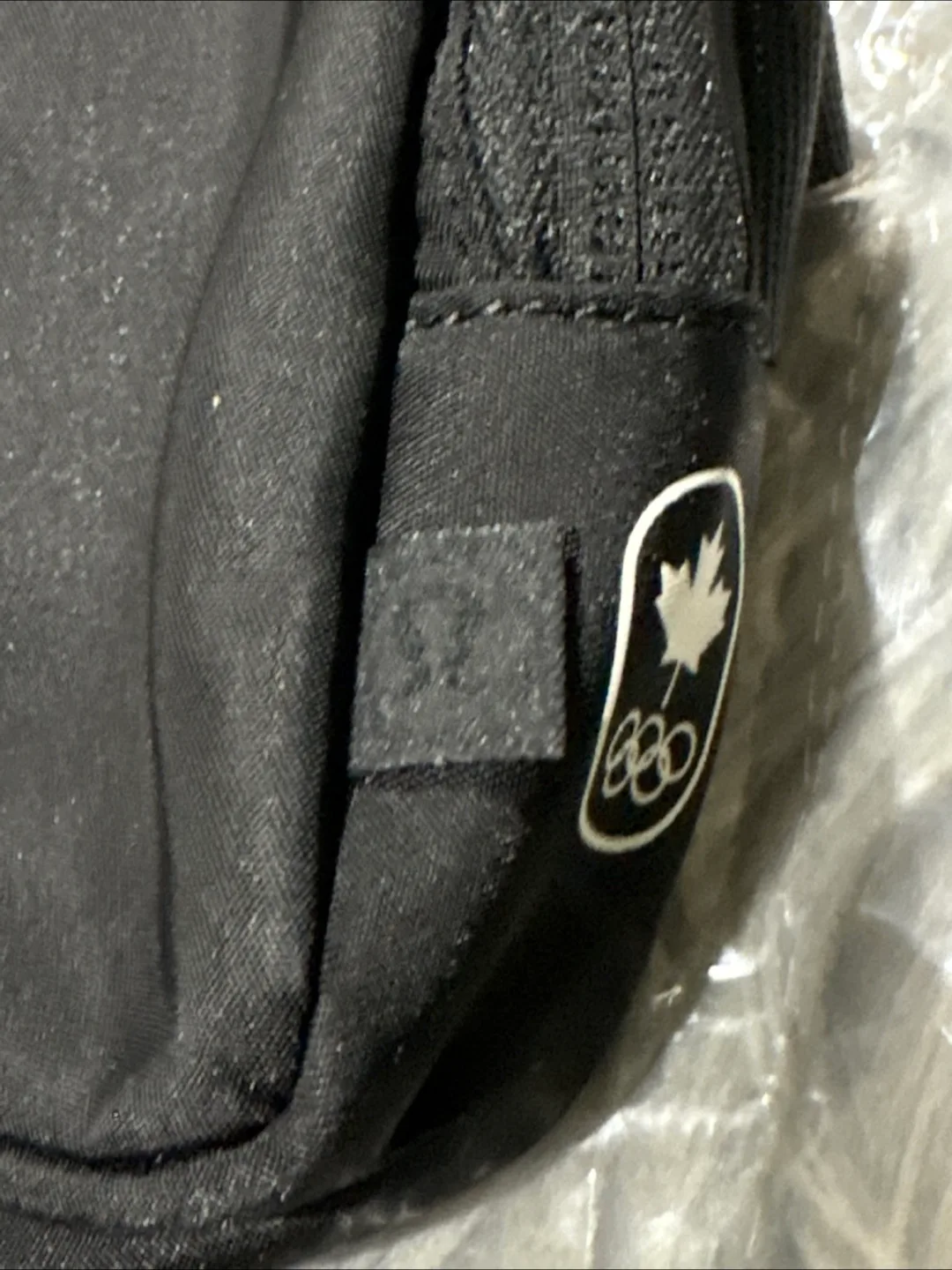 Lululemon Black Belt Bag image indicator(4)