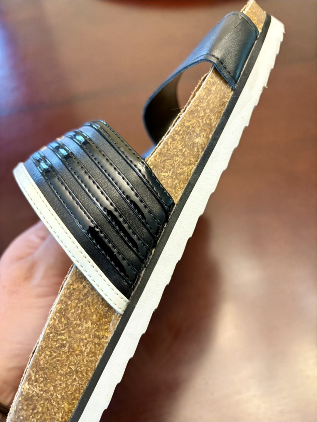 LIKE NEW Tommy Hilfiger Sz 8 Sandals / Pickup Fort Garry - photo 4