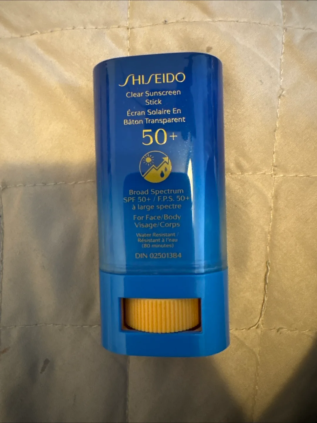 Shiseido Clear Sunscreen Stick SPF 50+ thumbnail