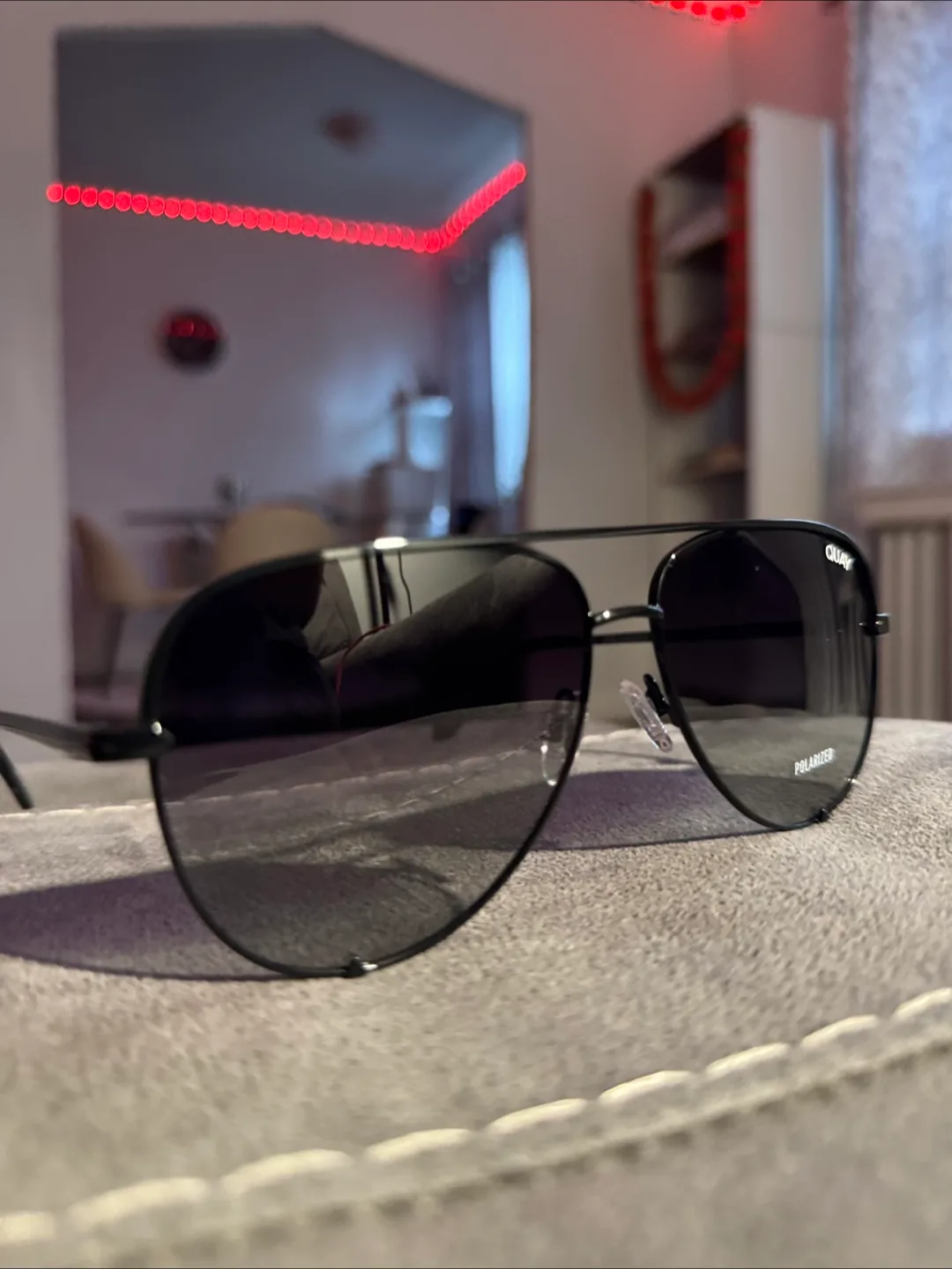 Quay polarized high key 126 image indicator(2)