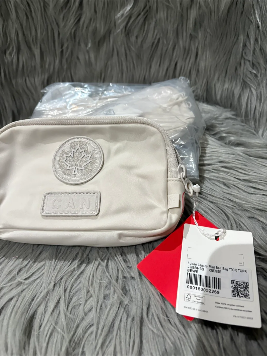Lululemon Future Legacy Mini Belt Bag image indicator(2)
