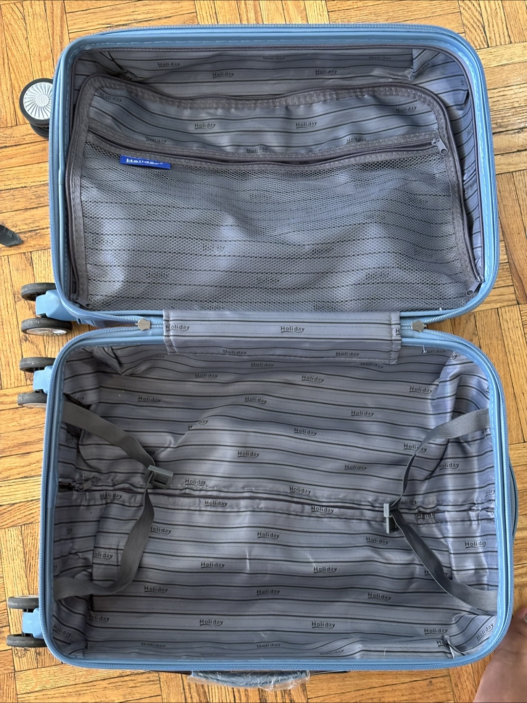 Holiday Rolling Suitcase - photo 5
