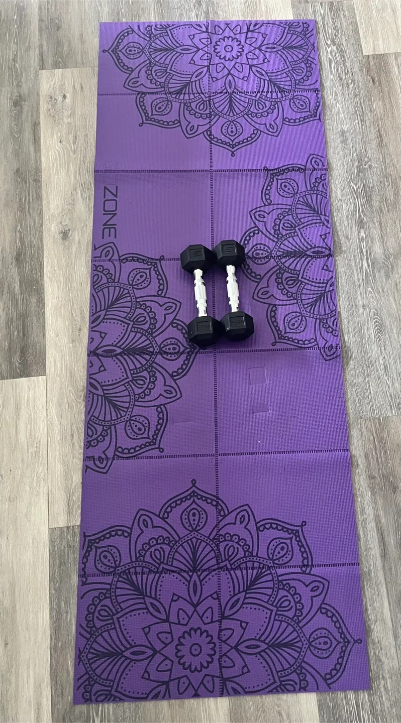 Yoga Mat with 2 5lb Weights thumbnail