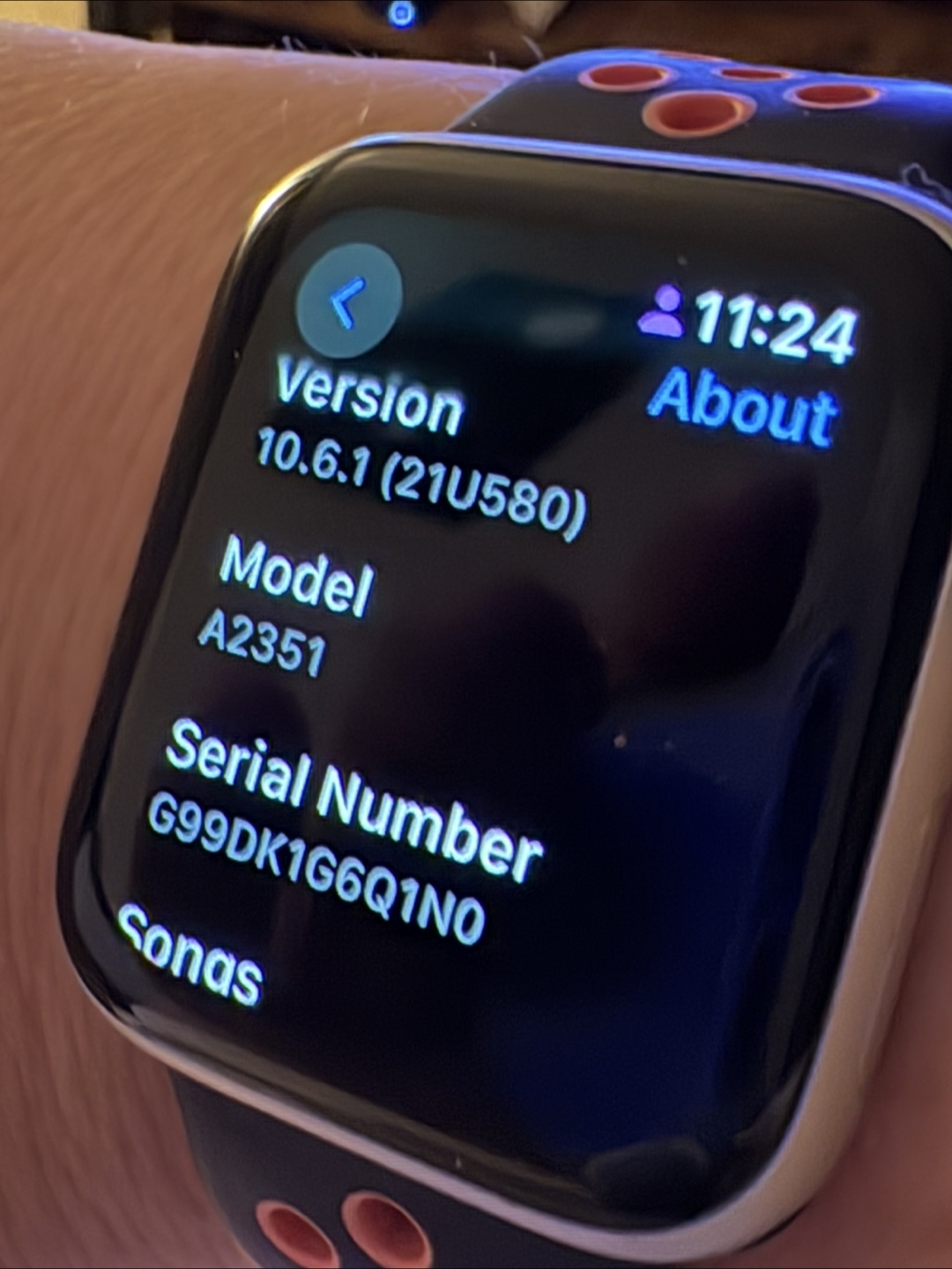 Used Apple Watch SE Nike GPS 40MM for Sale As Is - photo 3