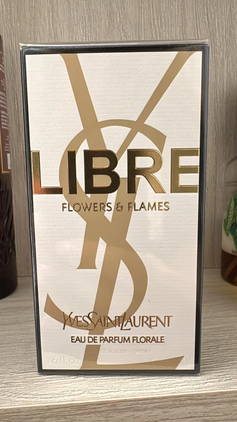 Yves Saint Laurent Libre Flowers & Flames Eau de Parfum Florale thumbnail