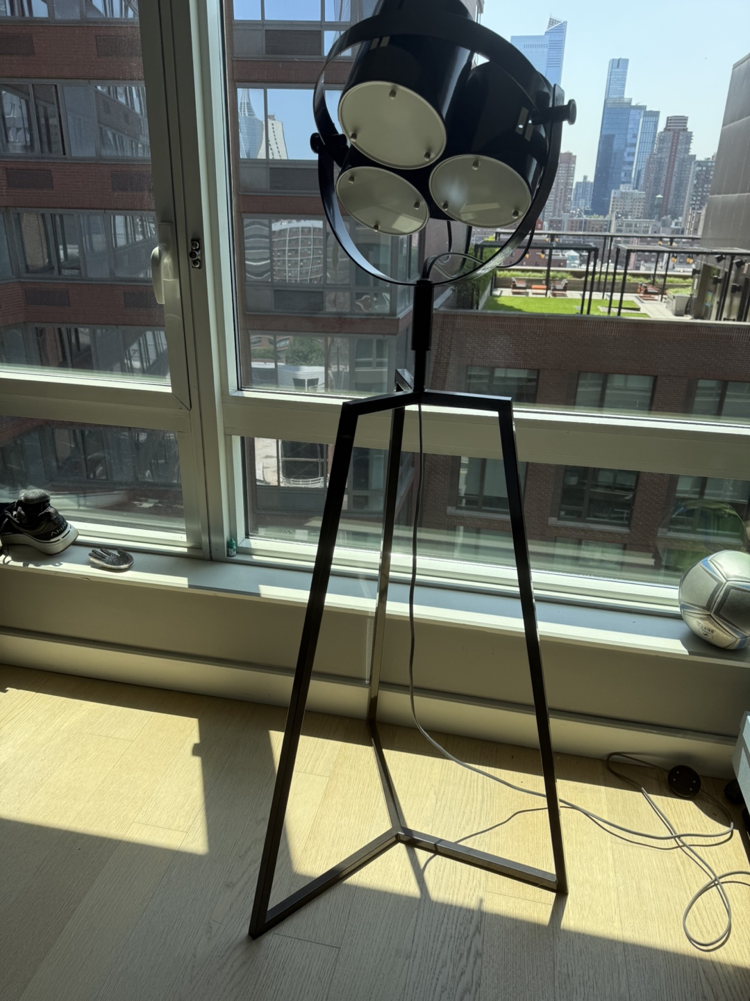 Industrial Tripod Floor Lamp - photo 4