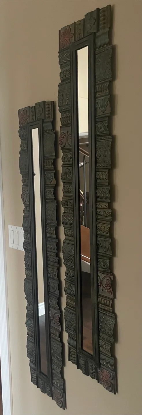 Set of 2 Decorative Mirrors thumbnail