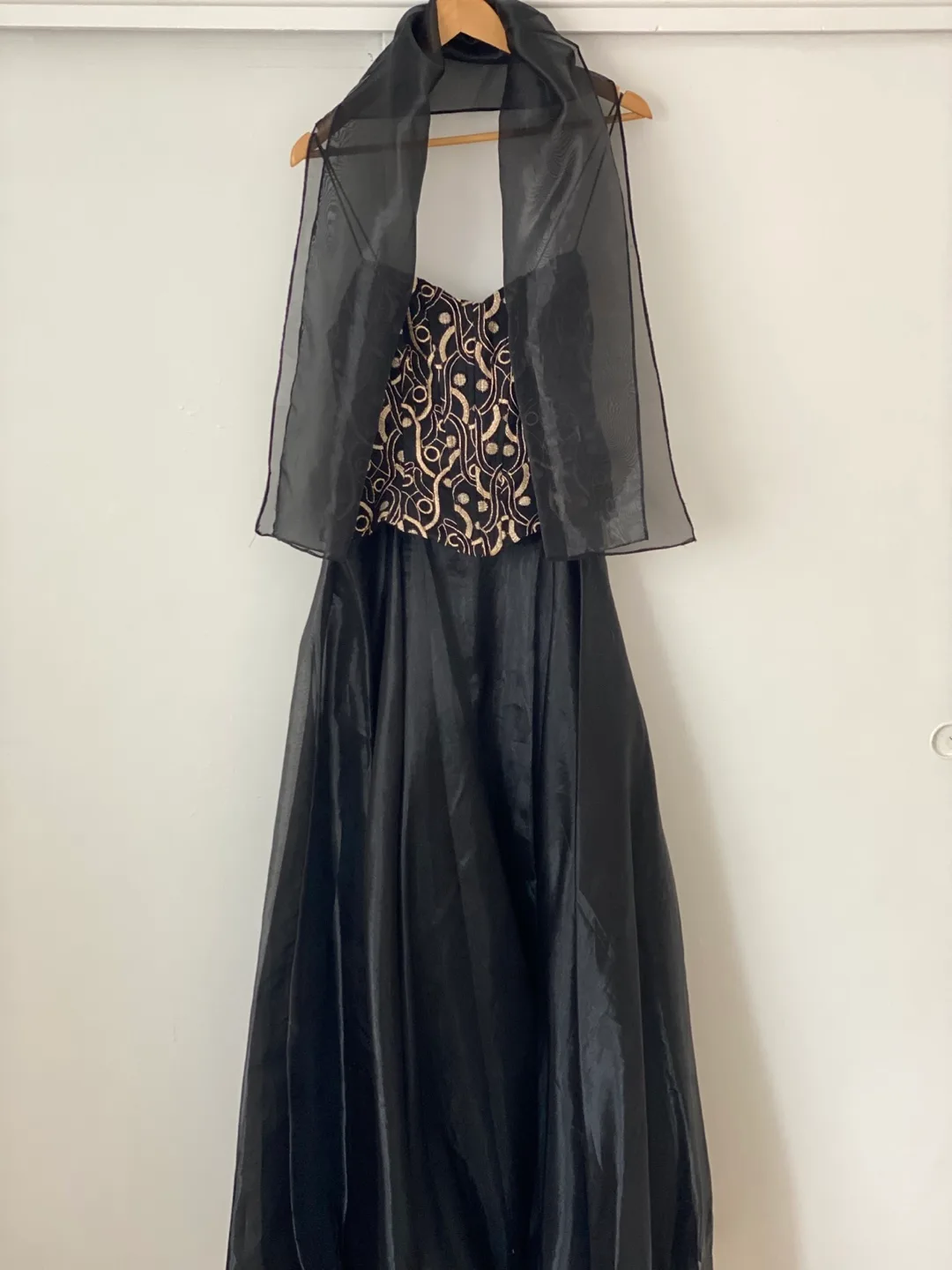 Woman’s Vintage Black Formal Dress OBO image indicator(3)