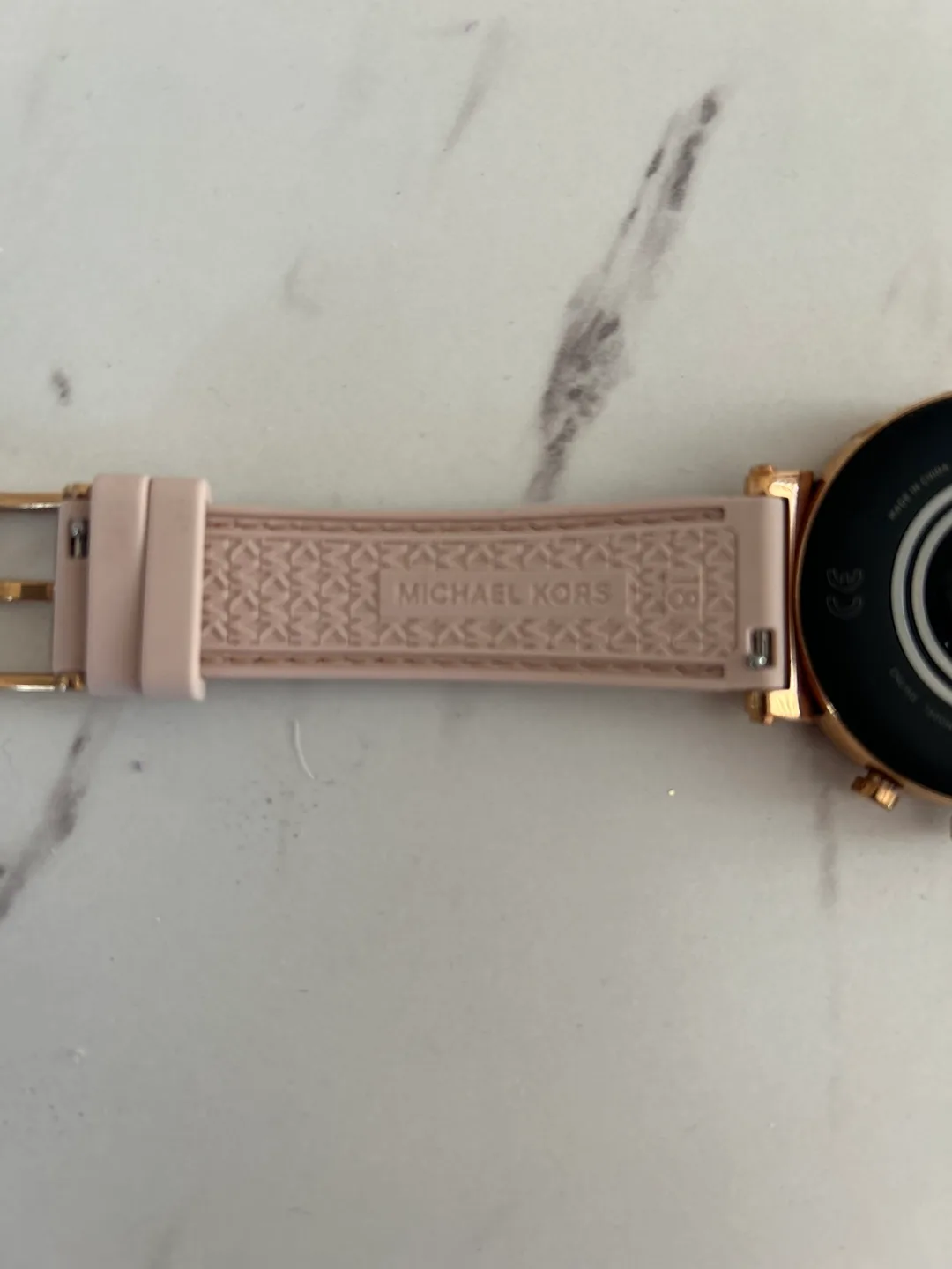 Michael Kors Smartwatch image indicator(3)