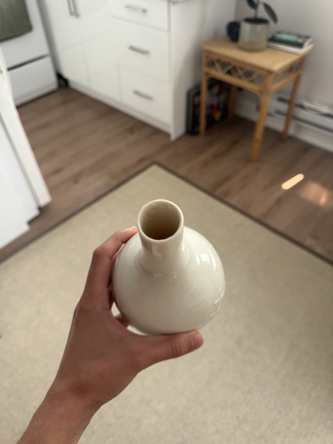 White Ceramic Bud Vase - photo 2