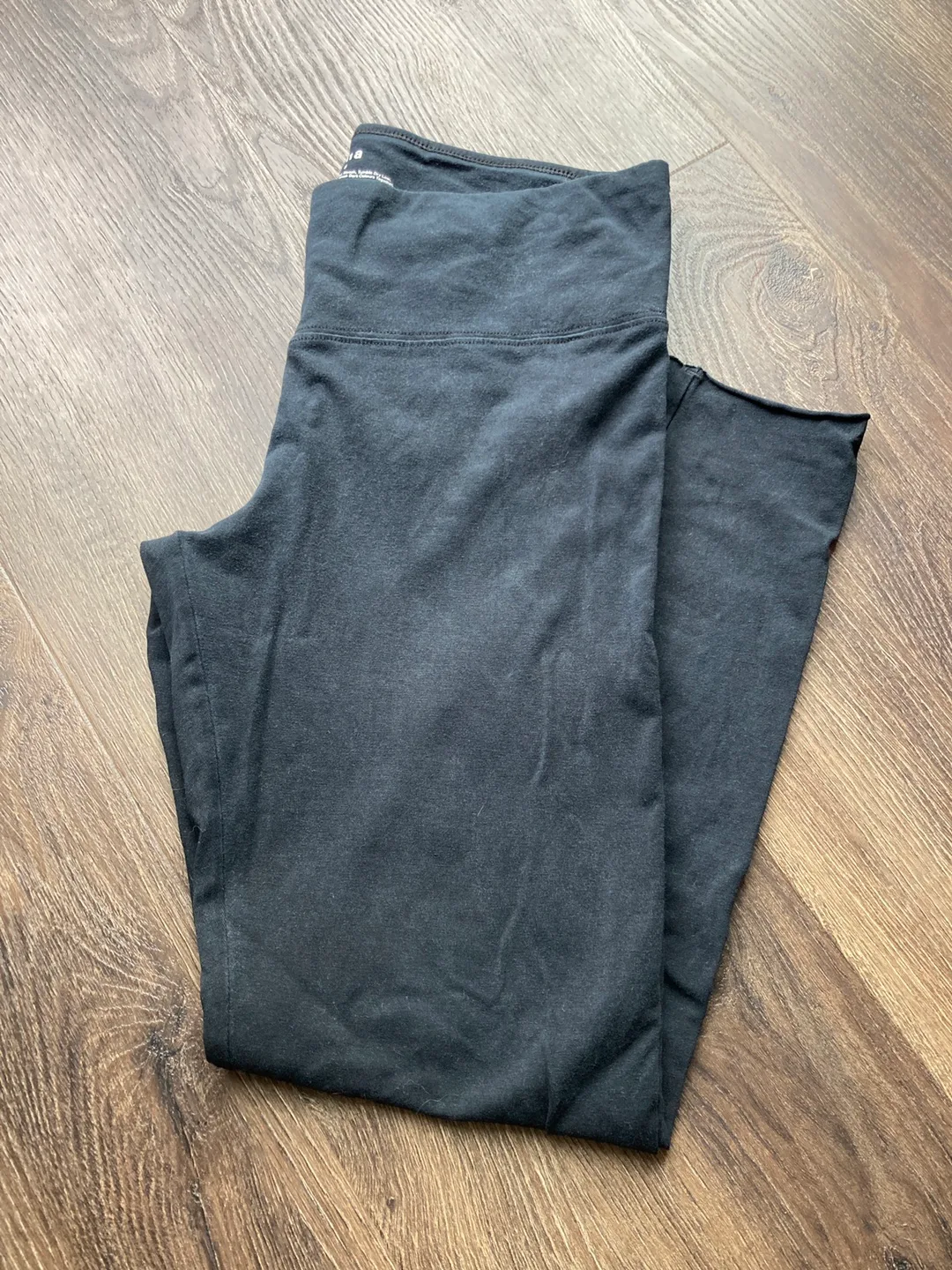 Closet Clearout ✨| Aritzia Leggings thumbnail