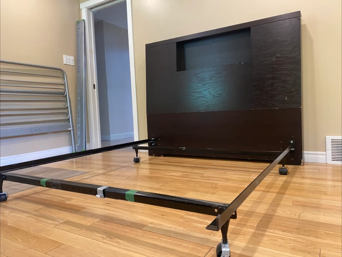 Dark Queen Bed Frame & Boxspring (CAN DELIVER) image indicator(4)