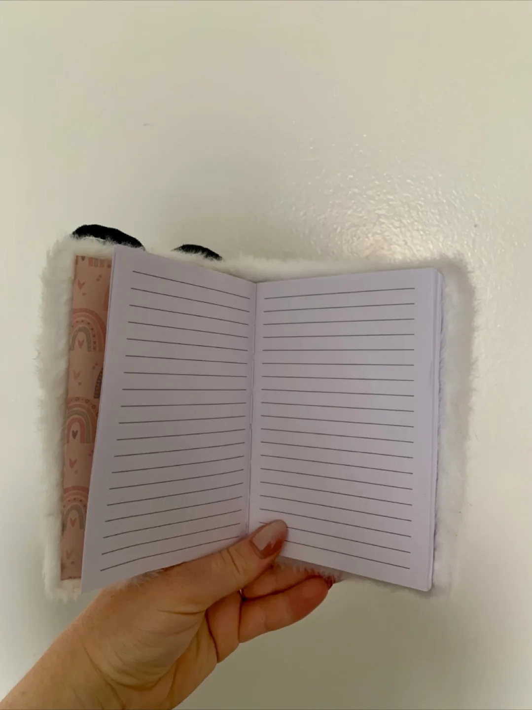 Fuzzy lined notebook 📒 image indicator(2)