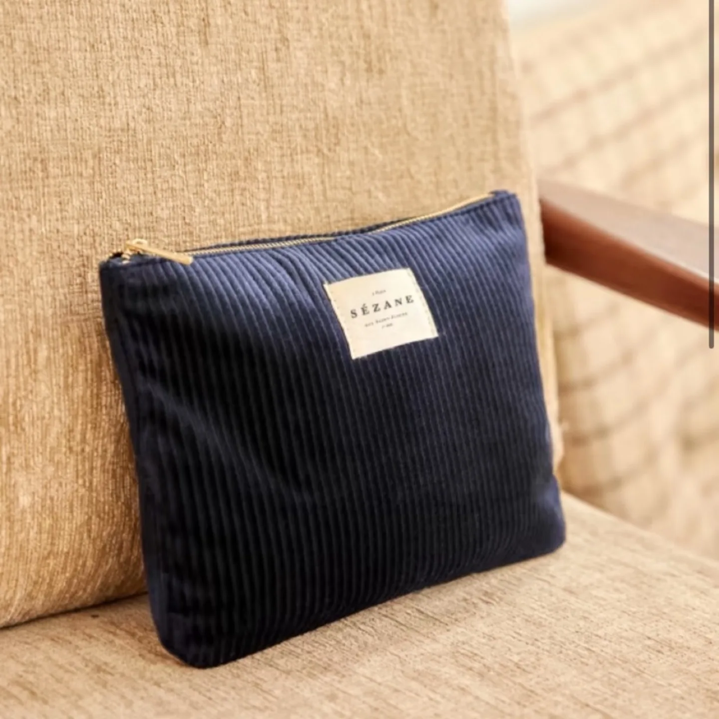 Sezane velvet velour pouch thumbnail