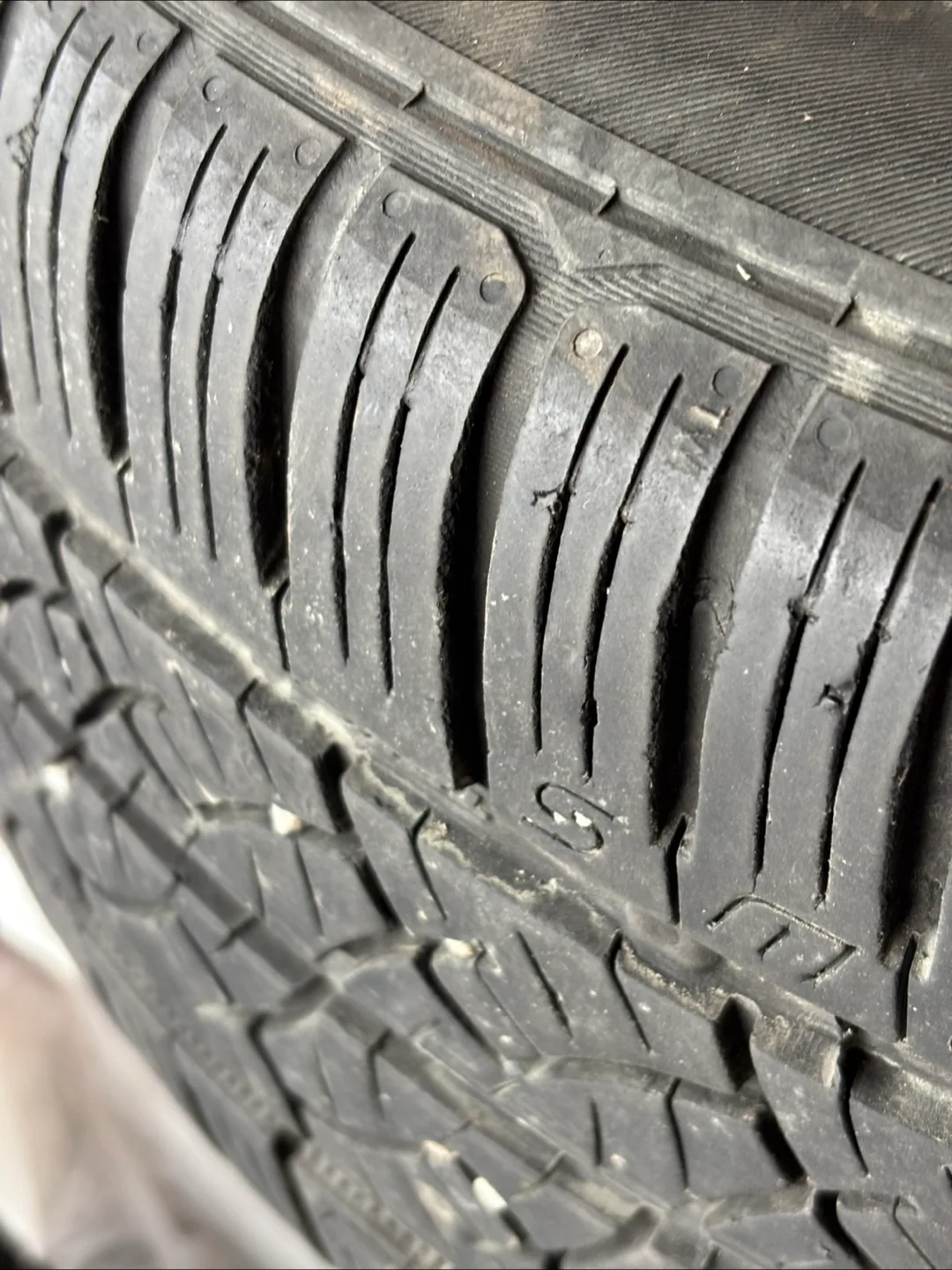 4 All season tires- Continental R17 Wheel and Tire image indicator(2)