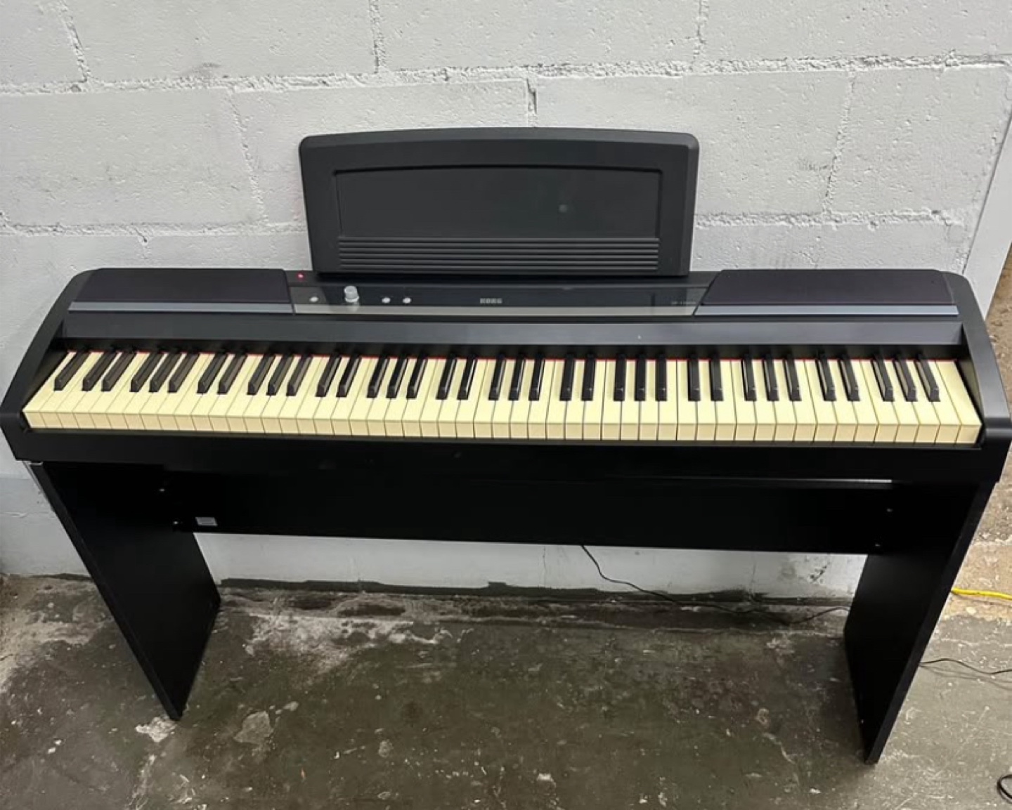 KORG | SP-170DX Digital Piano with stand, Pedal & Adapter - photo 5