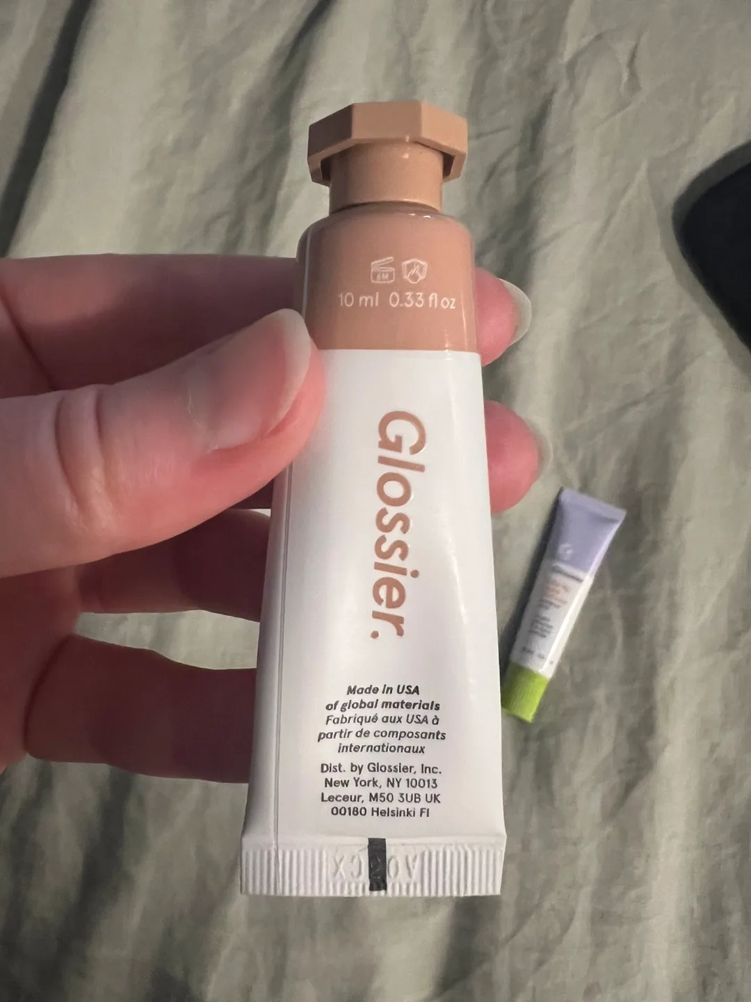 Glossier Bundle image indicator(3)