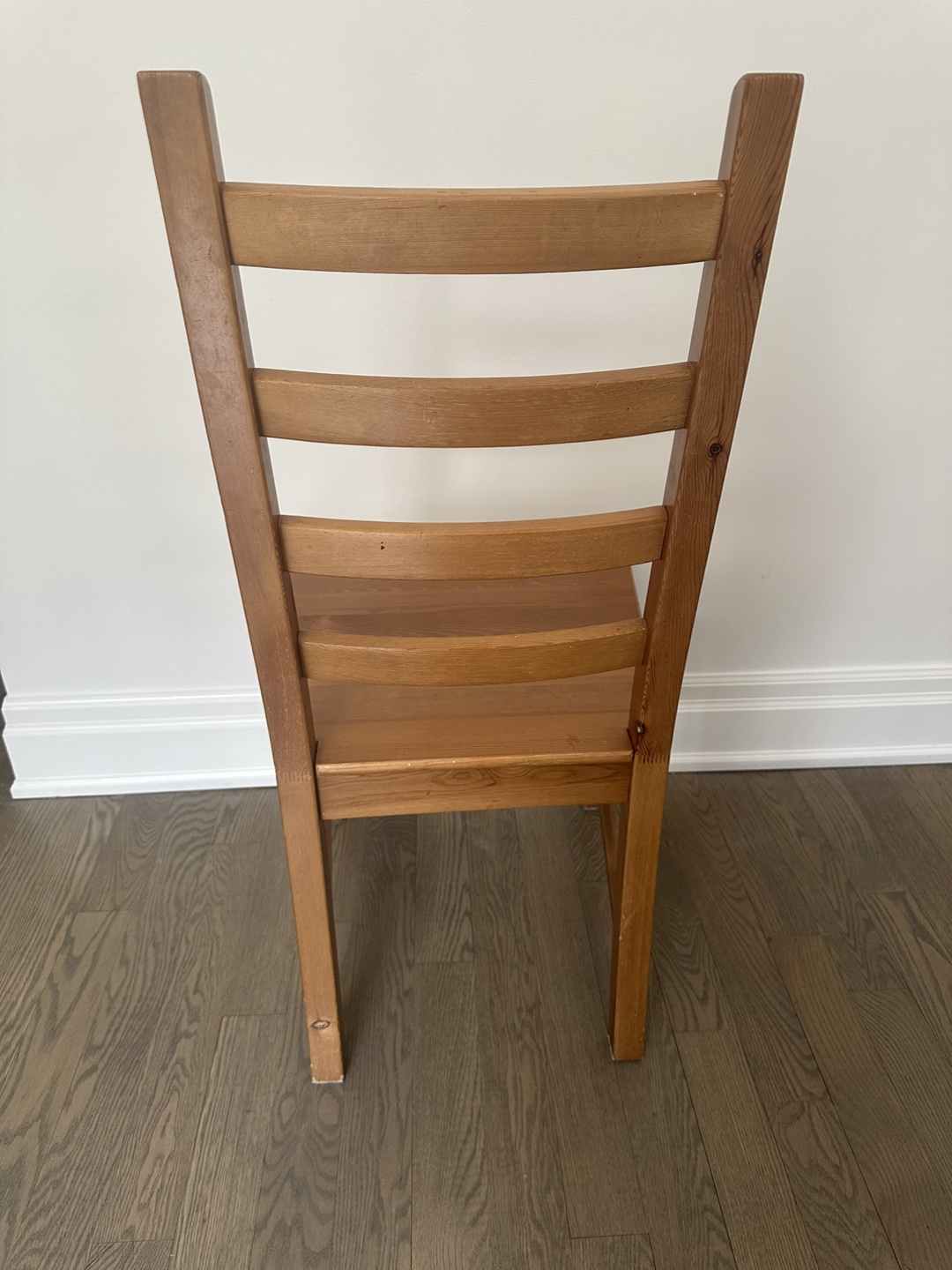 Wooden Chair - photo 2