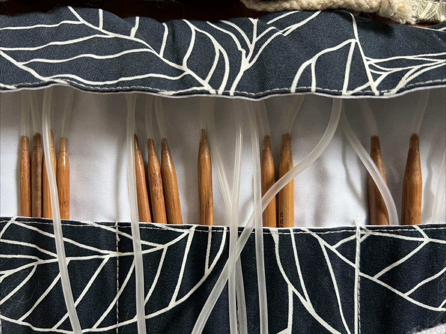 Wooden knitting & crochet needles - photo 3