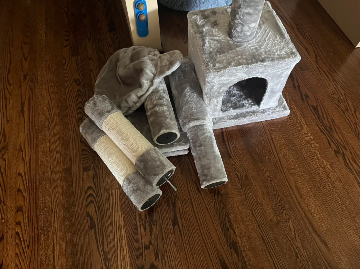 Floor to ceiling cat tree image indicator(5)