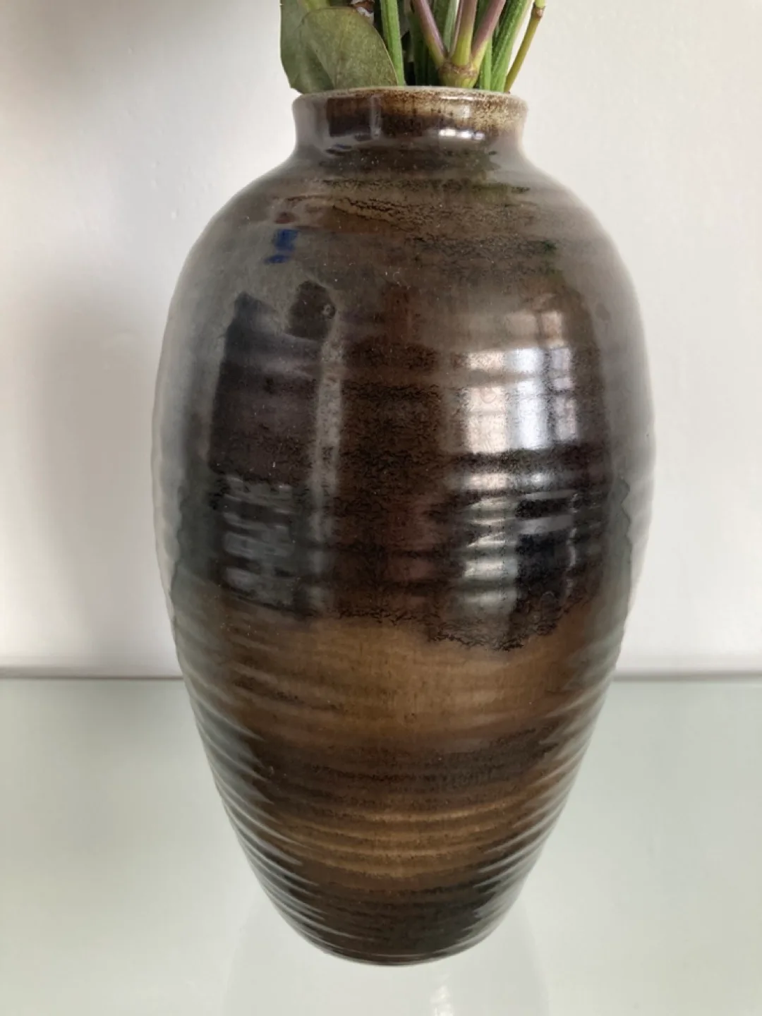 Dark Brown Ceramic Vase image indicator(2)