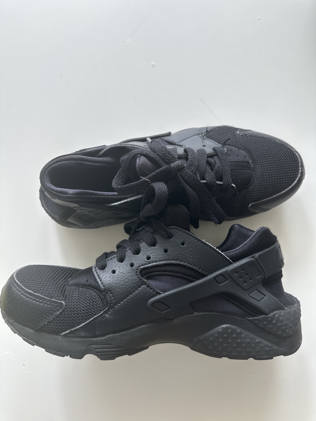 Black Sneakers - photo 3