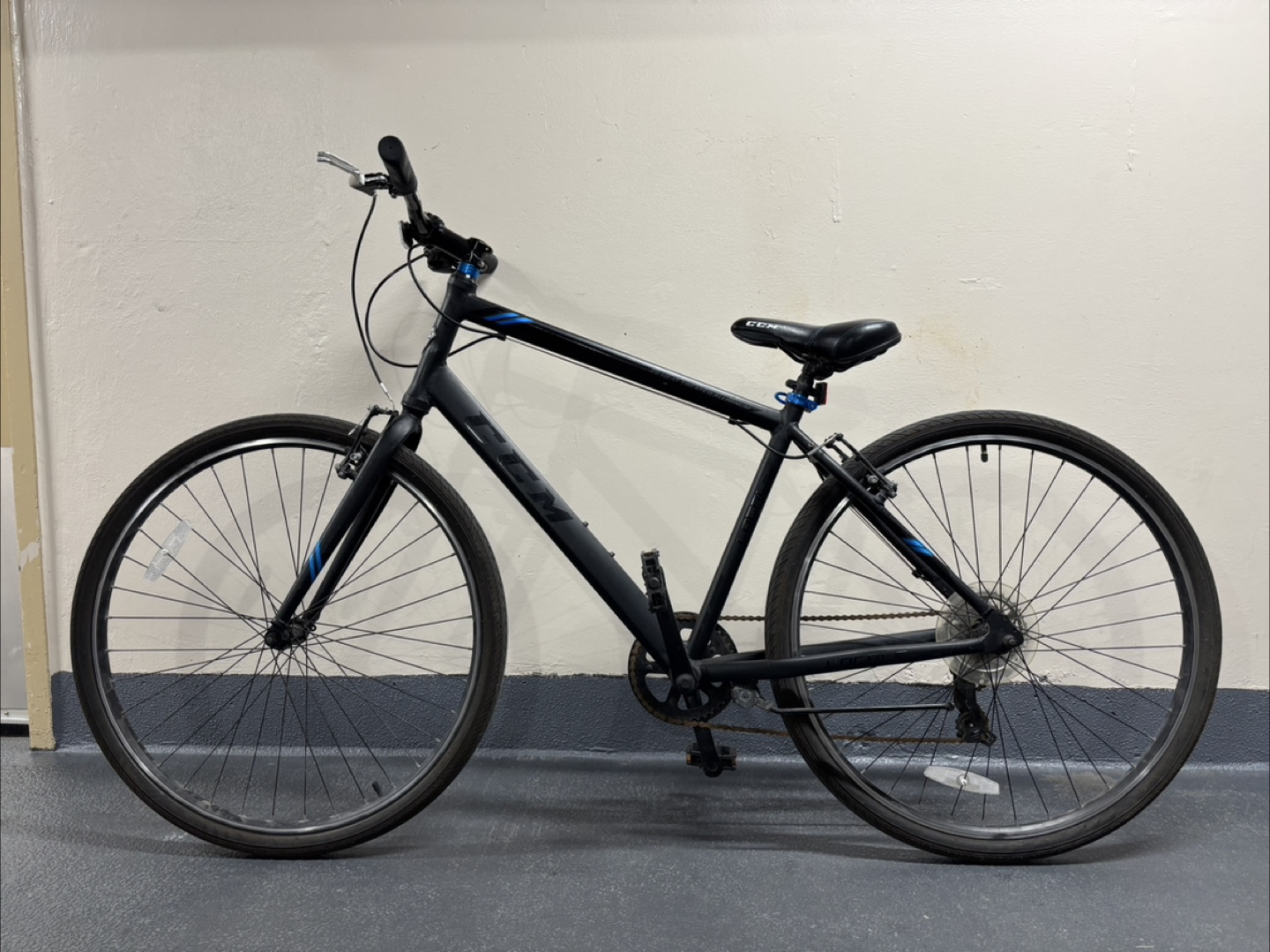 CCM 700C hybrid Bicycle (available on June 23) - photo 2
