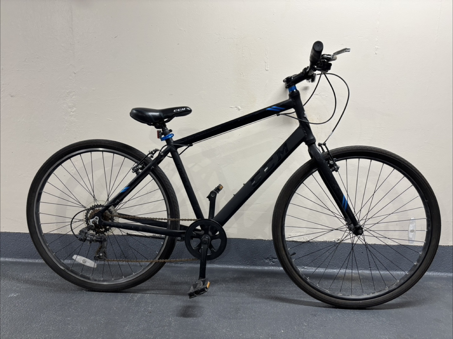 CCM 700C hybrid Bicycle (available on June 23)