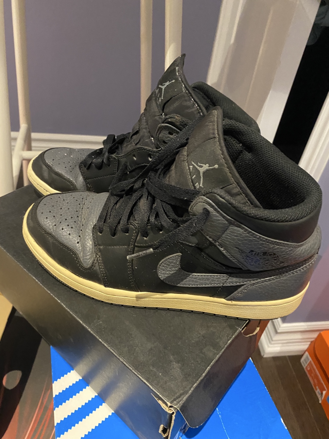 Air Jordan 1 Mid Black/Dark Grey - photo 5
