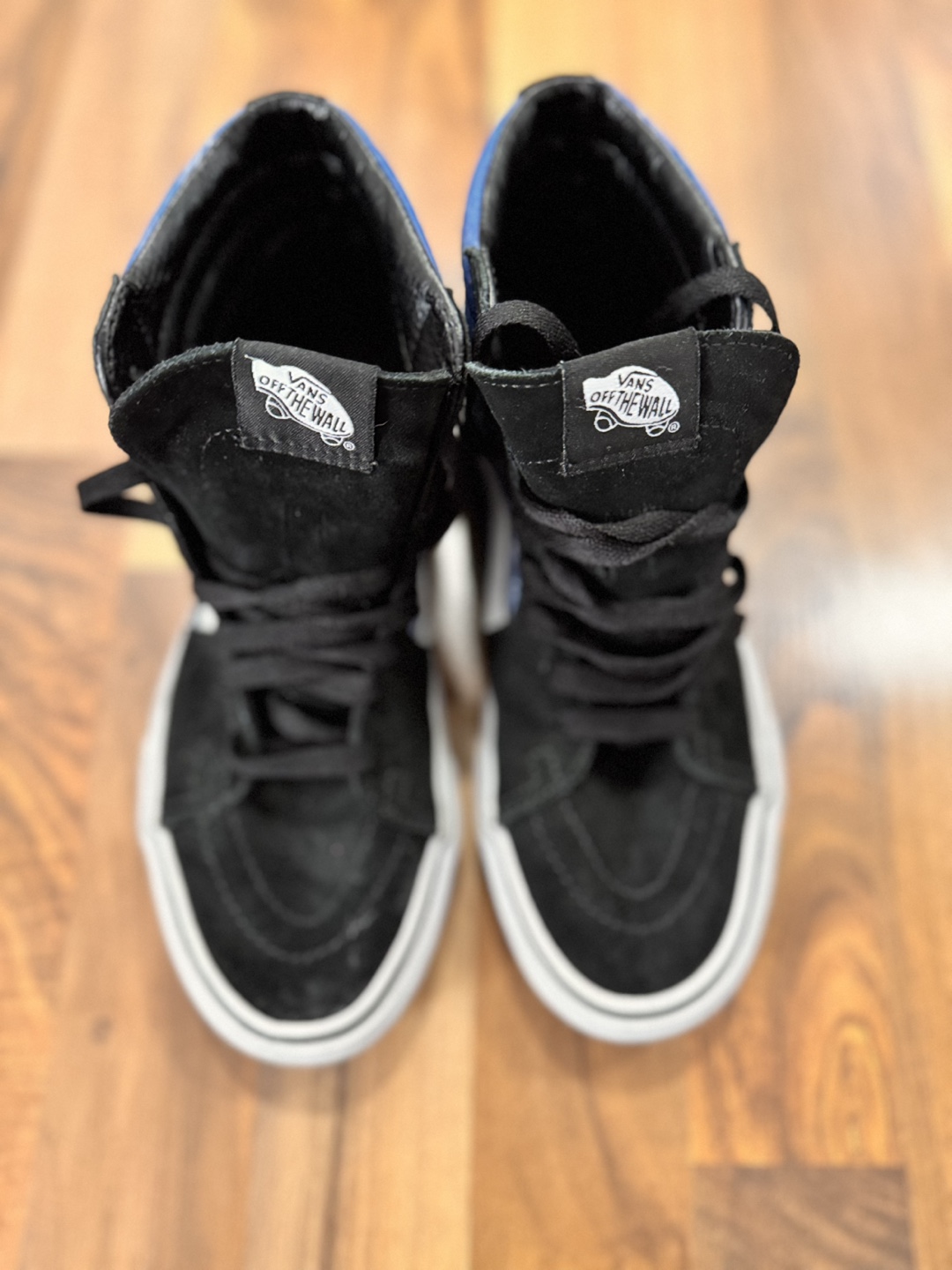Vans skateboard shoes size 7