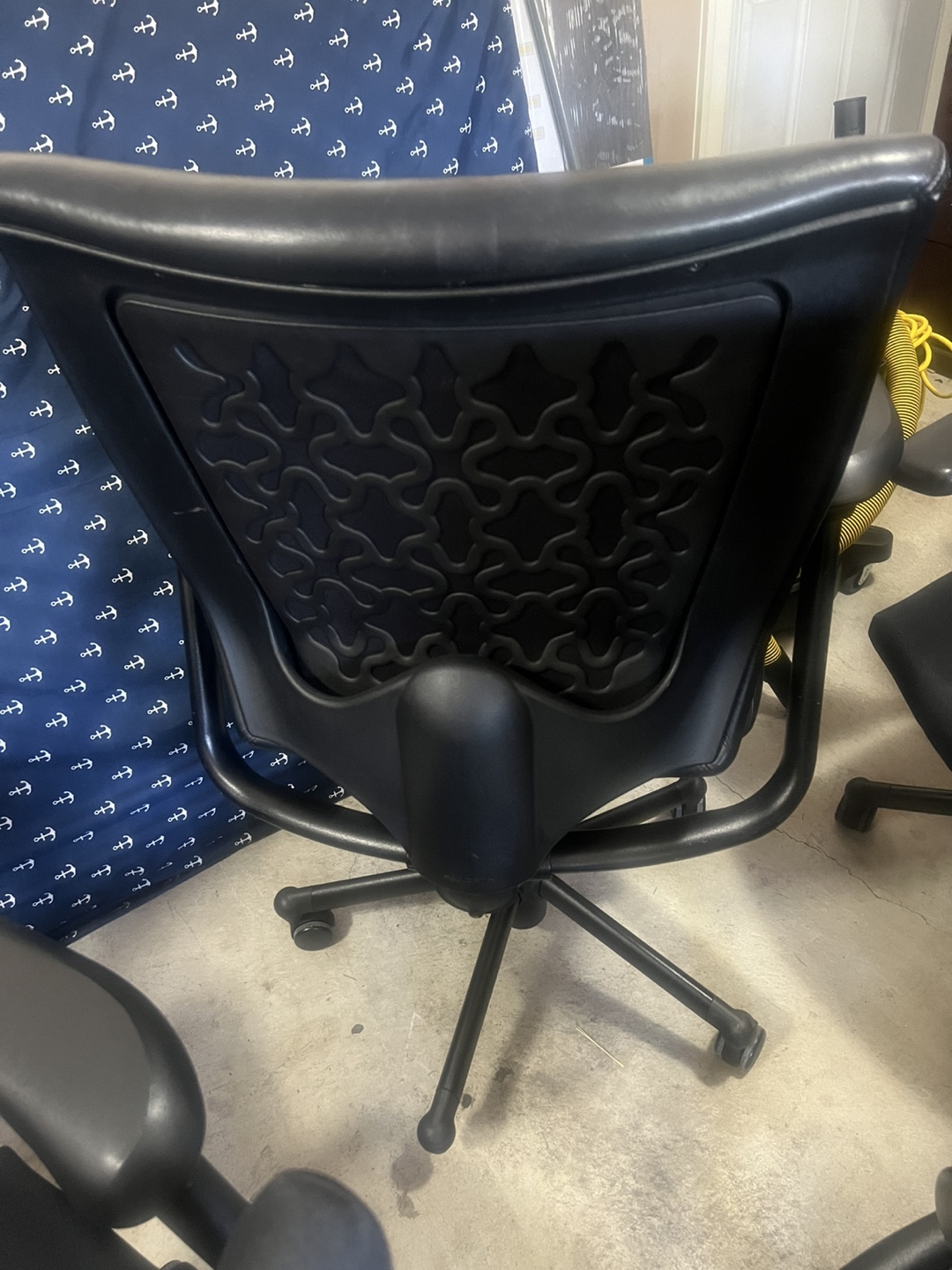Black Office Chair - photo 2