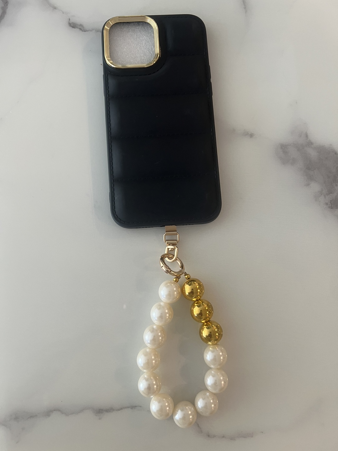 iPhone 13 pro max case with pearl wrist strap - photo 3