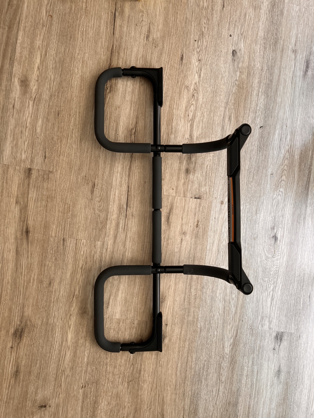 Pull-up bar for doorway