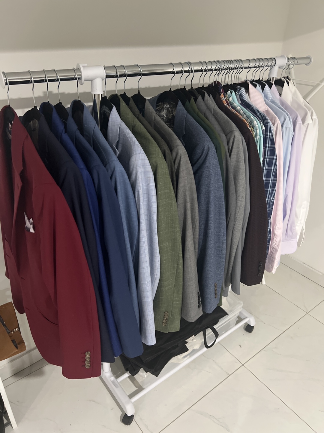Expanding Clothing Rack - photo 2