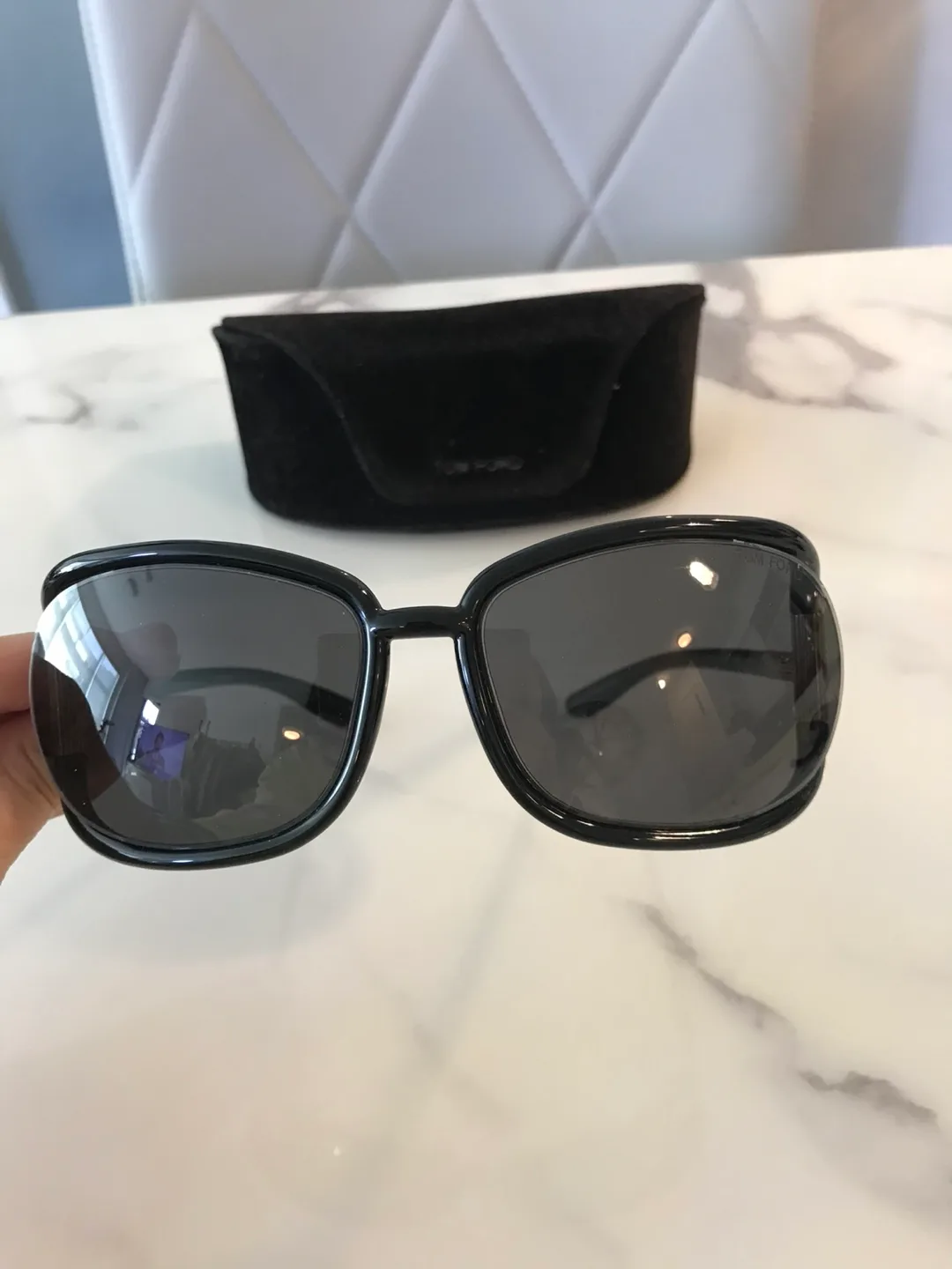 100% Authentic Tom Ford Sunglasses with Case thumbnail