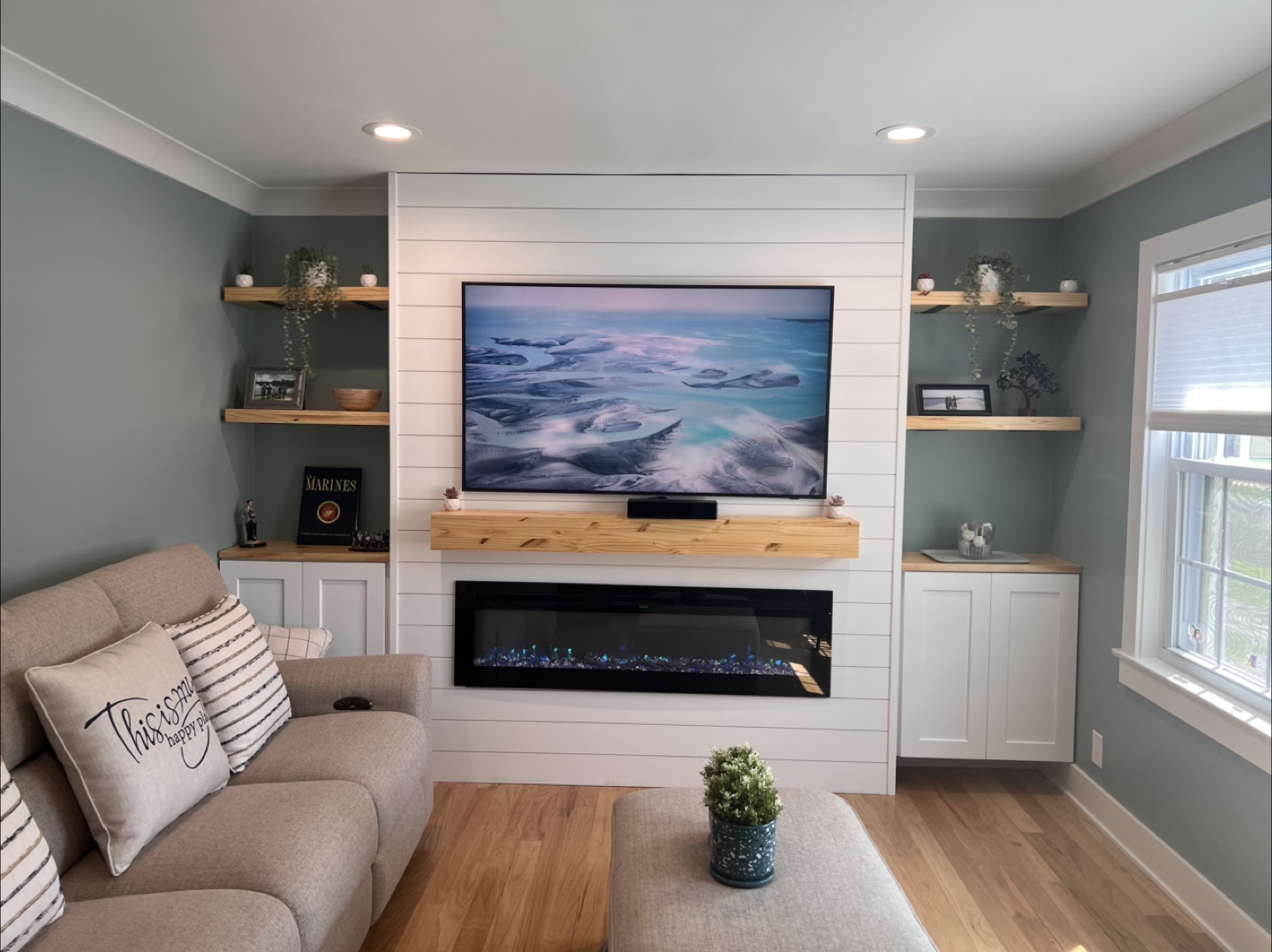 Beautiful Wall Unit with Fireplace - photo 4