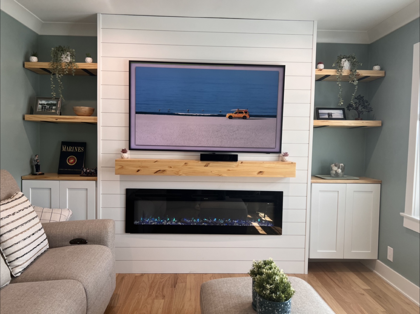Beautiful Wall Unit with Fireplace - photo 2