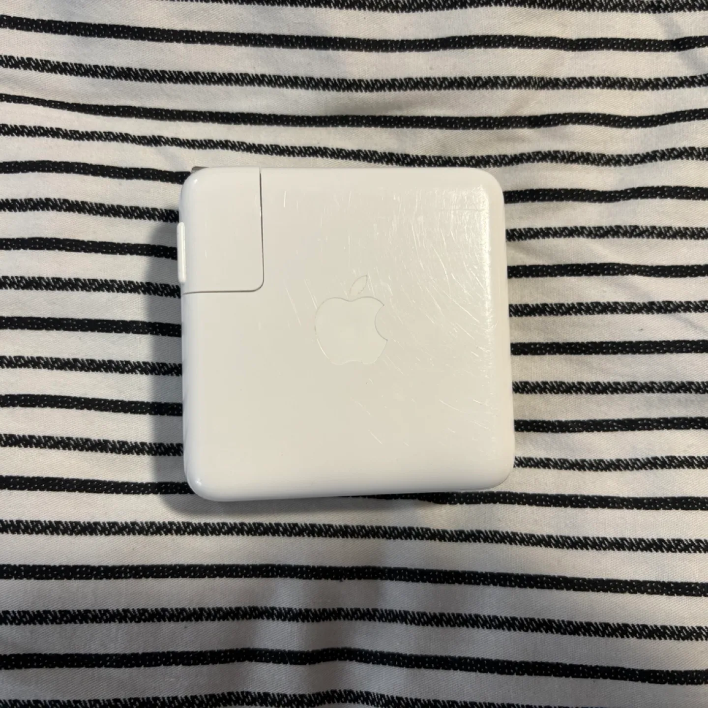 2018 Apple MacBook Pro 13" 512GB 16GB image indicator(4)