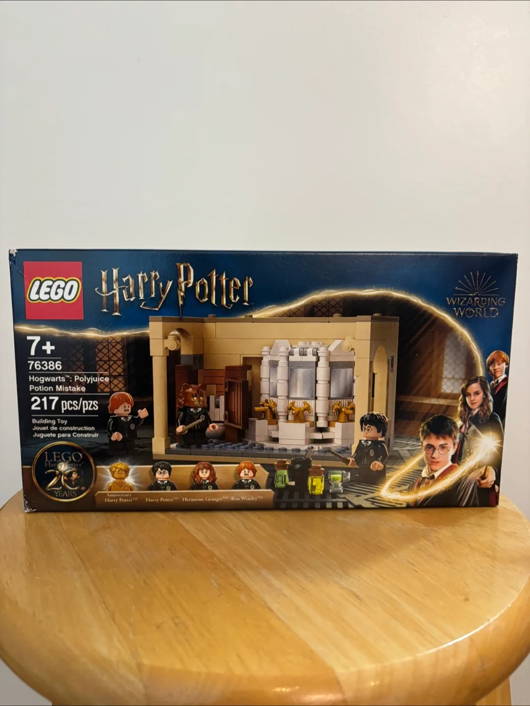 LEGO Harry Potter - 76386 - Hogwarts: Polyjuice Potion Mistake. thumbnail