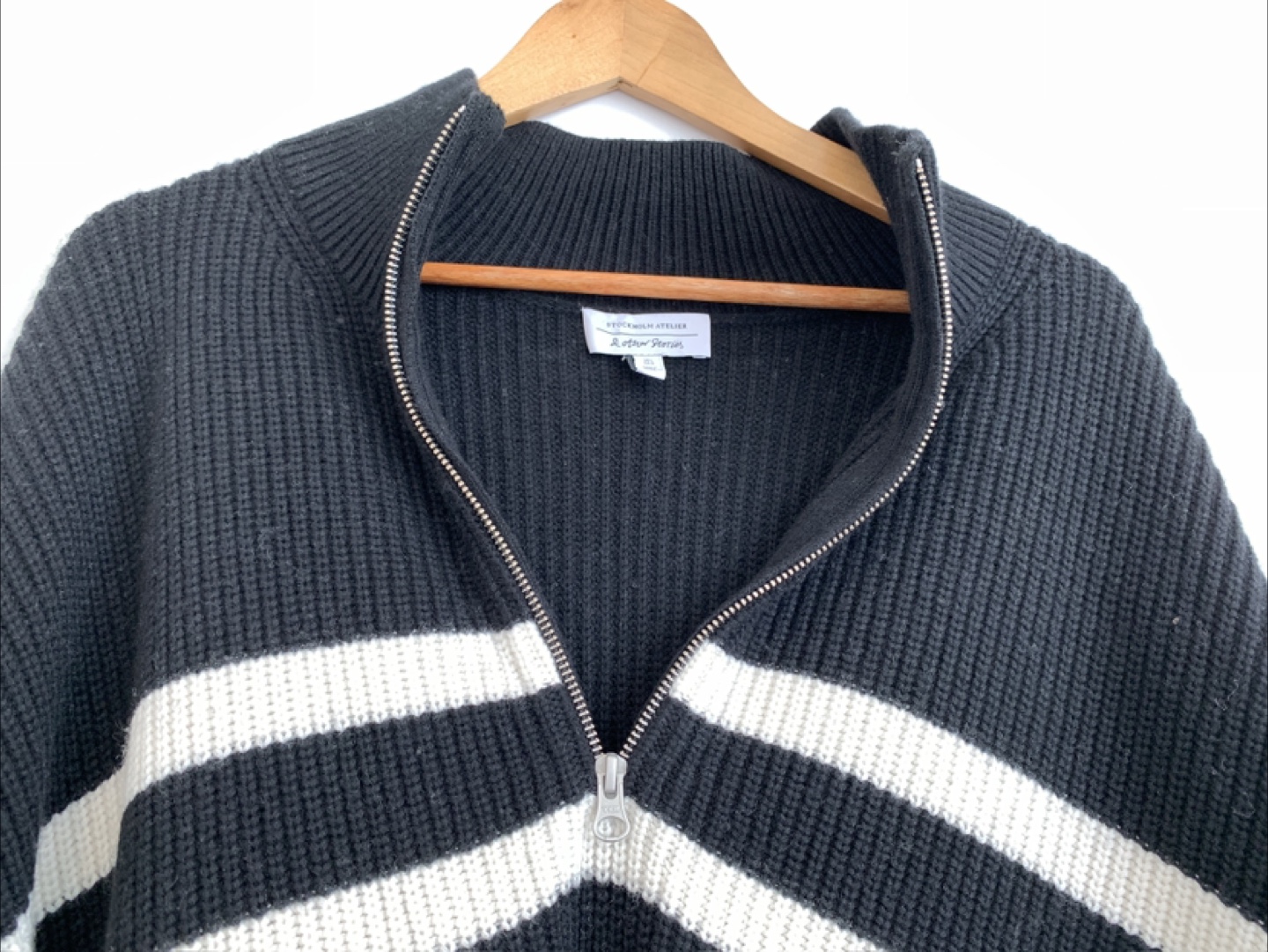 Black and White Striped Zip-Up Sweater size L - photo 2