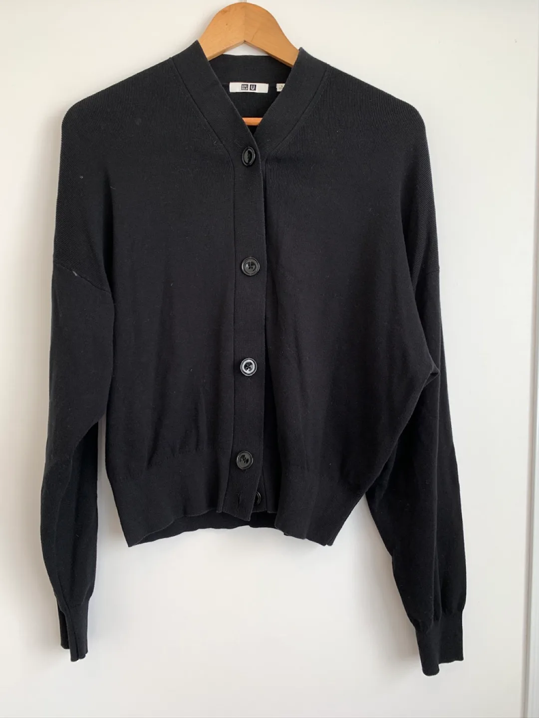 Uniqlo Black Cardigan Sweater size L thumbnail