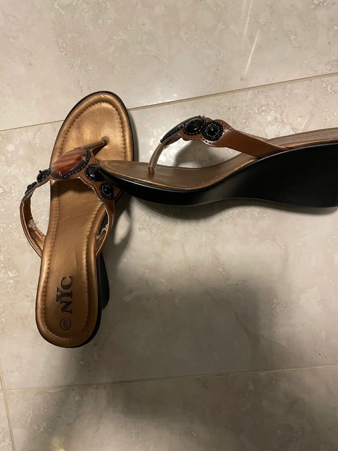 NYC Wedge Sandals size 9 image indicator(3)