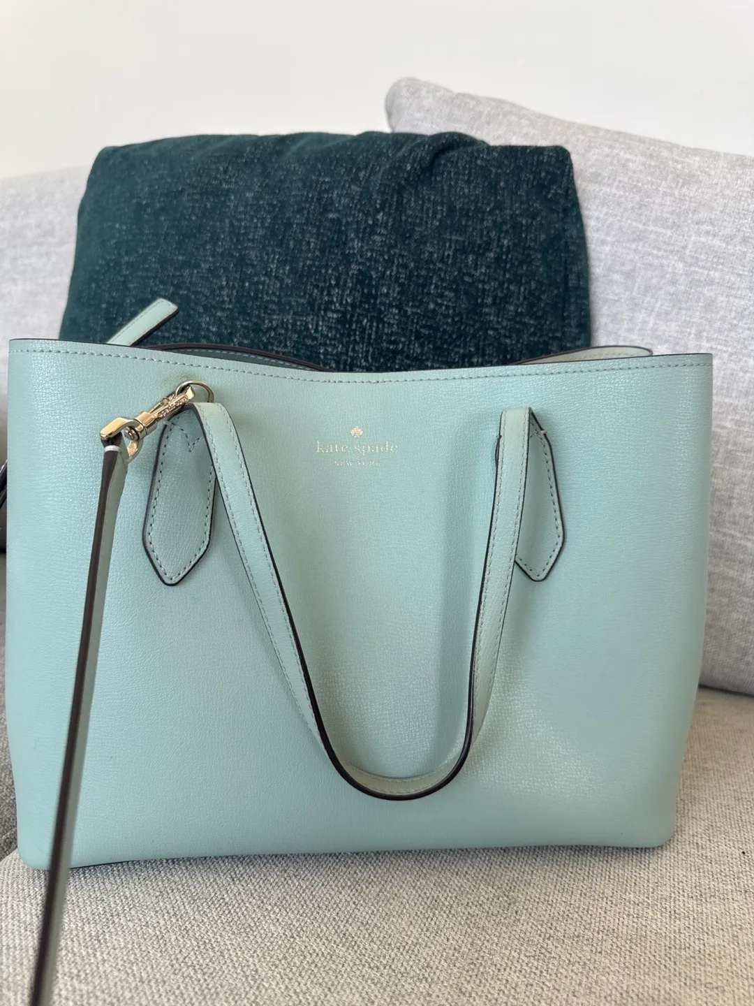Katespade medium tote thumbnail