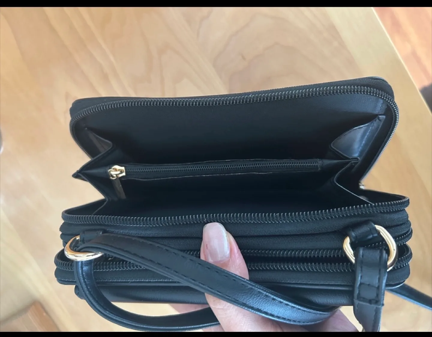 Black small shoulder/Crossbody Bag image indicator(3)
