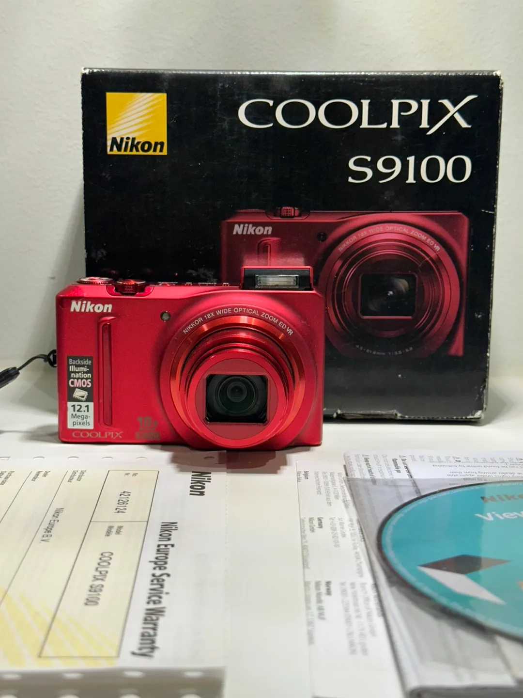 Nikon COOLPIX S9100 Digital Camera thumbnail