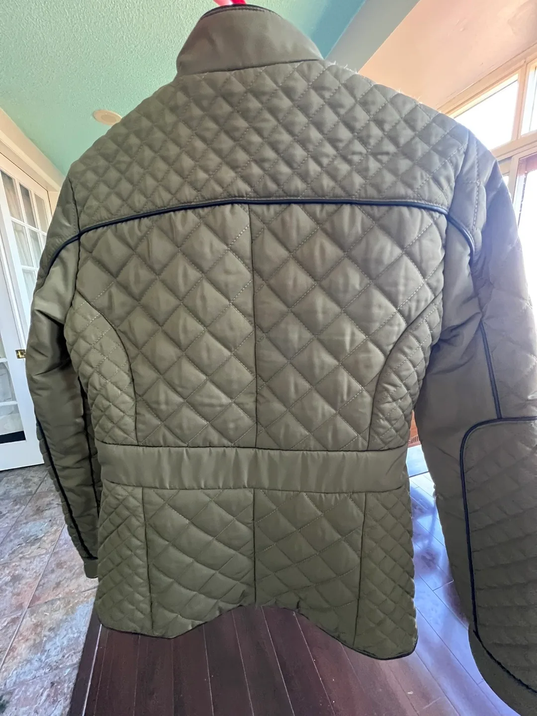 GUESS Quilted Olive Green Jacket - Size S image indicator(3)