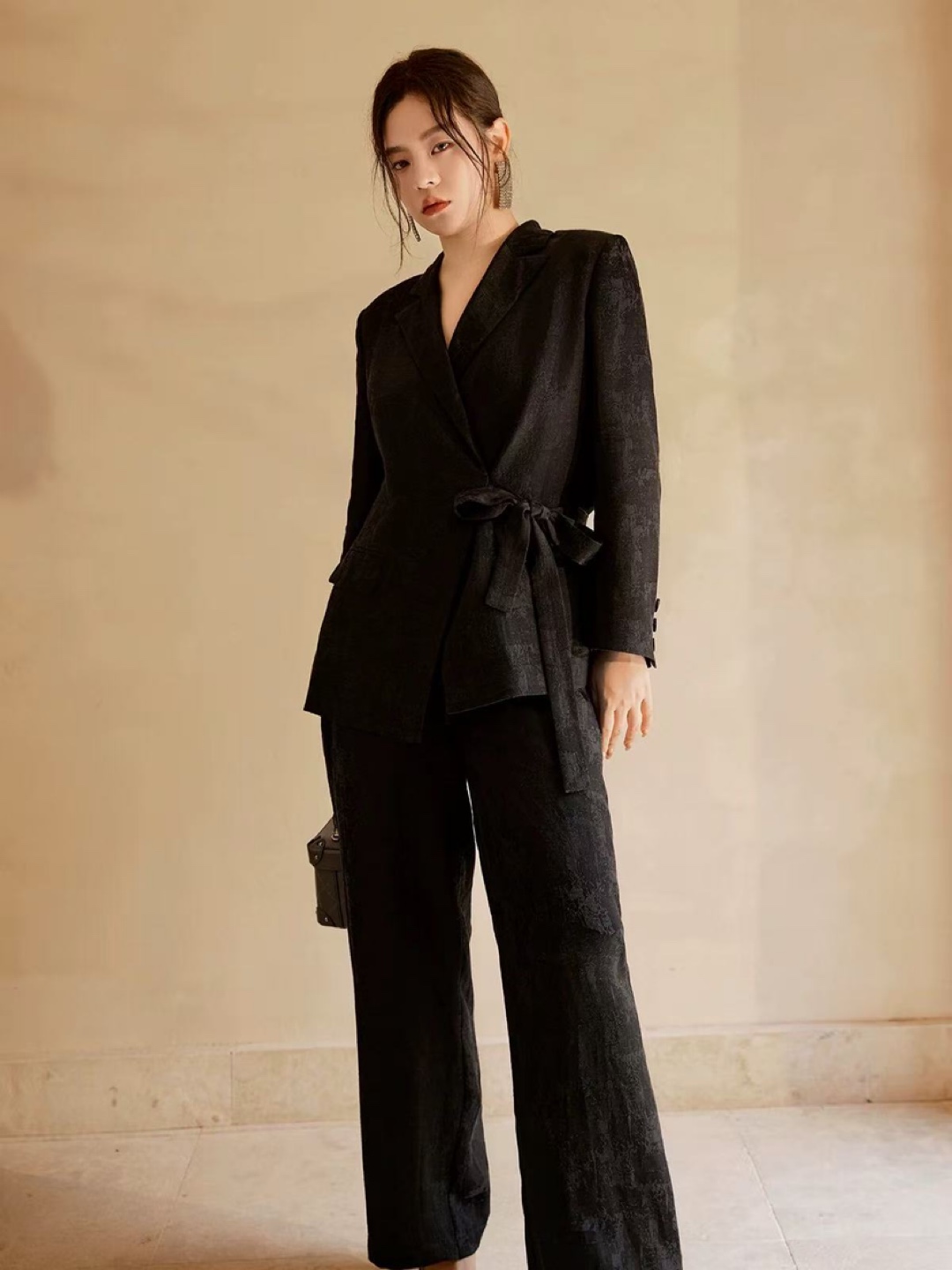 Black blazer and pants set size L - photo 4