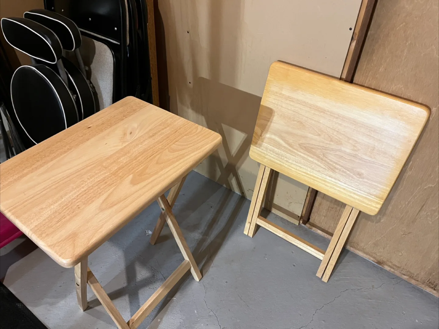 Folding Wooden Table image indicator(2)