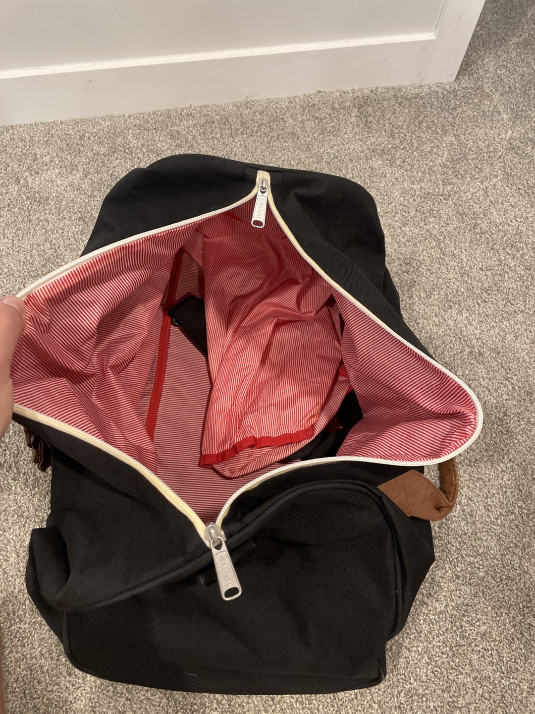 Herschel Black Duffle Bag - photo 5